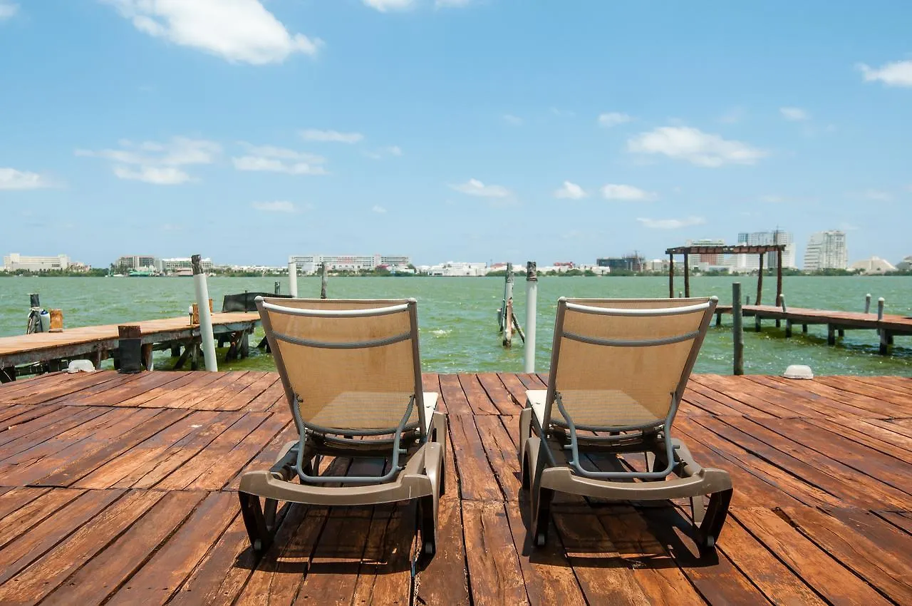 Caribbean Cancun Luxury B&B 2*,  Мексика